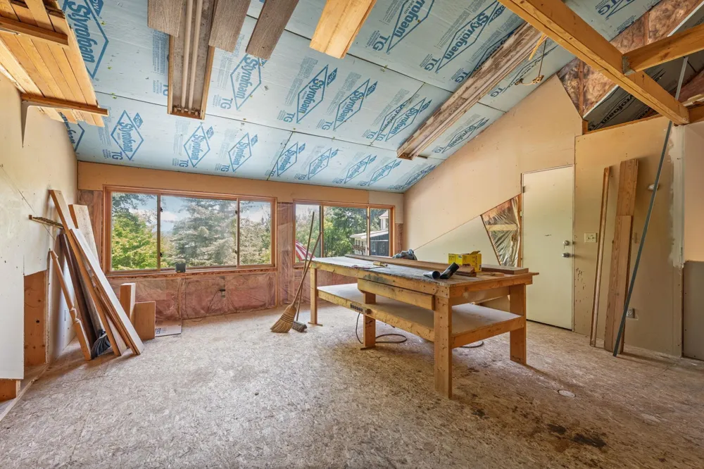 6020 E Hackett Drive Solon Township, MI 49621
