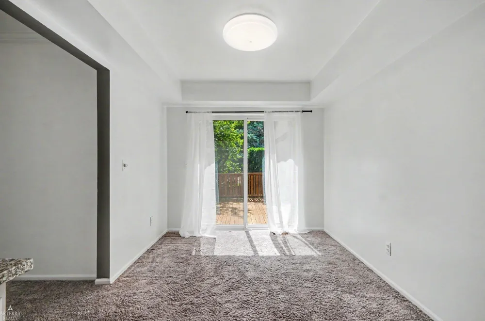 32 Meadow Wood Drive Rochester Hills City, MI 48307