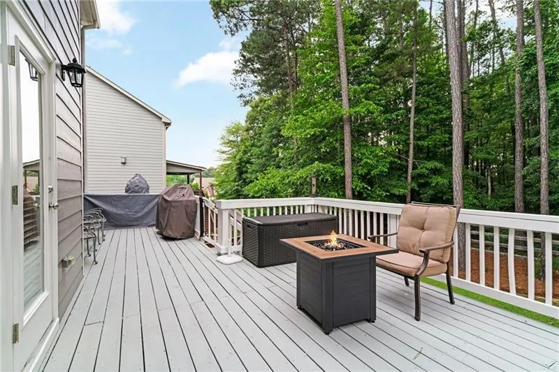 526 Rokeby Drive Woodstock, GA 30188