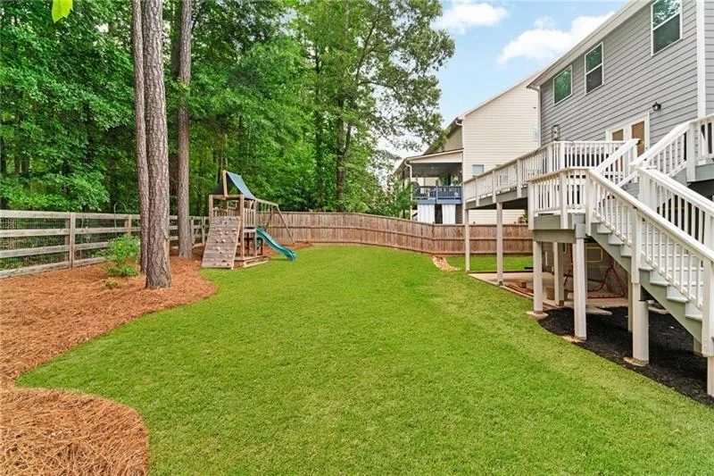 526 Rokeby Drive Woodstock, GA 30188
