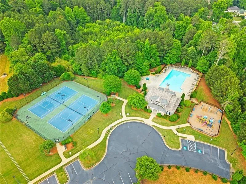 526 Rokeby Drive Woodstock, GA 30188