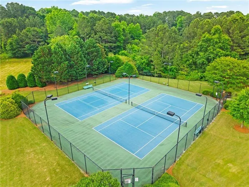 526 Rokeby Drive Woodstock, GA 30188