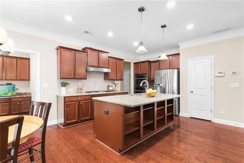 526 Rokeby Drive Woodstock, GA 30188