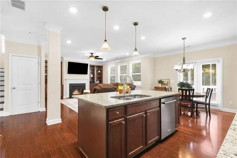 526 Rokeby Drive Woodstock, GA 30188