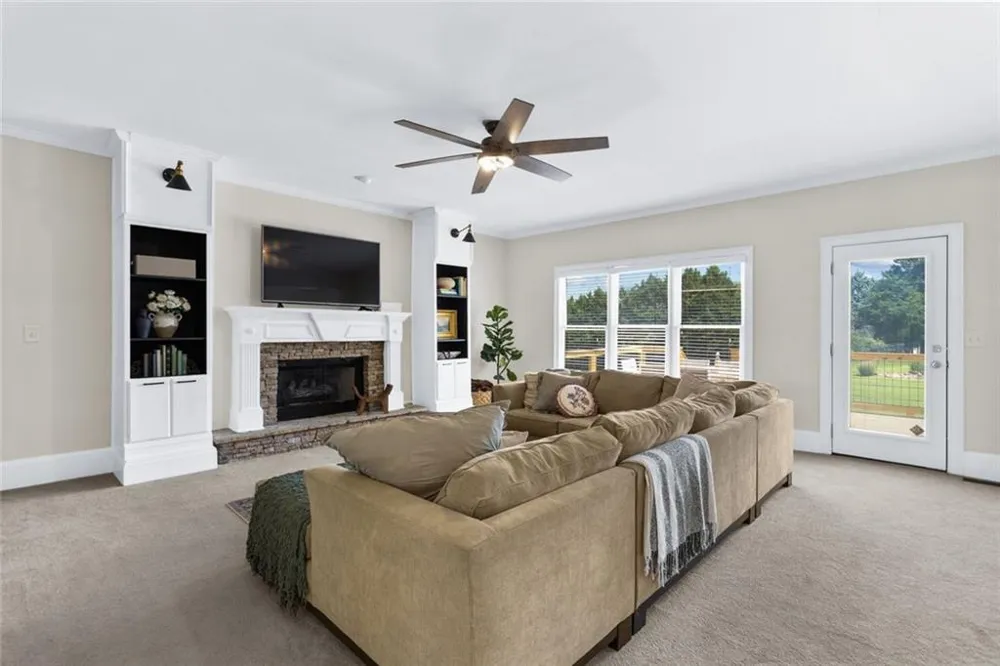 110 Whitaker Way Hoschton, GA 30548