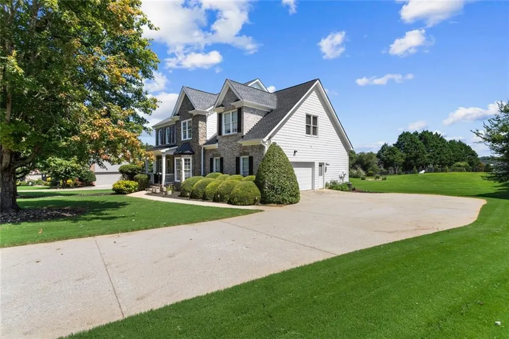110 Whitaker Way Hoschton, GA 30548