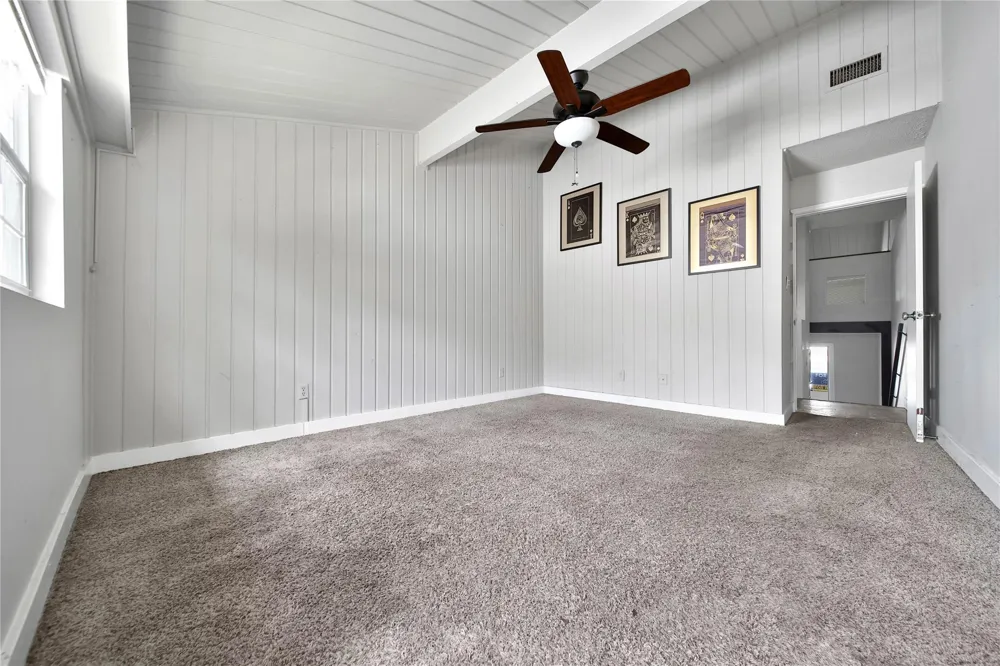 28 Lakeway Street Conroe, TX 77304