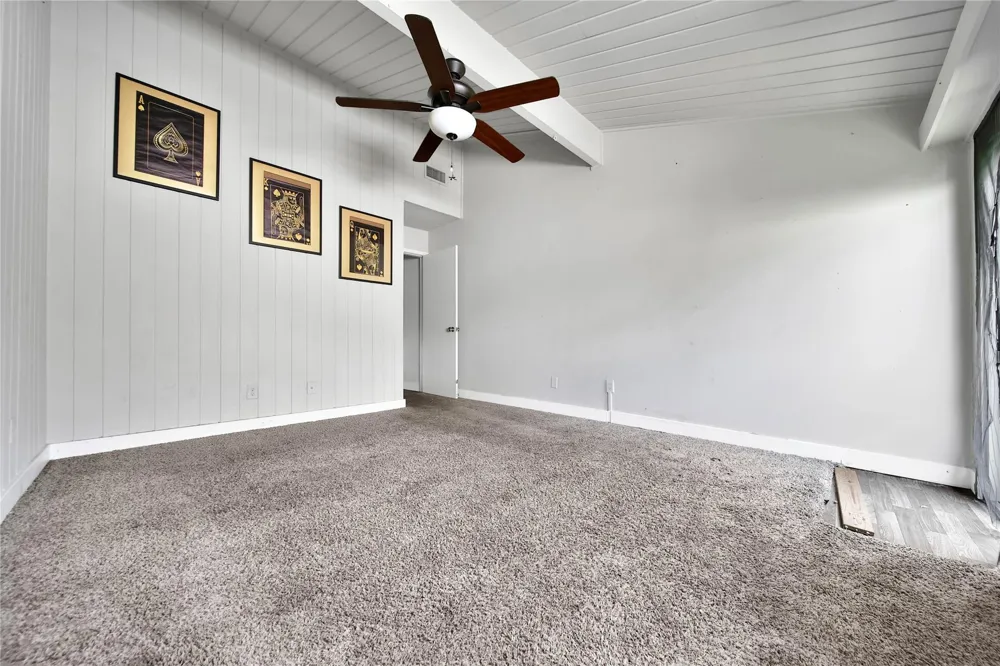 28 Lakeway Street Conroe, TX 77304