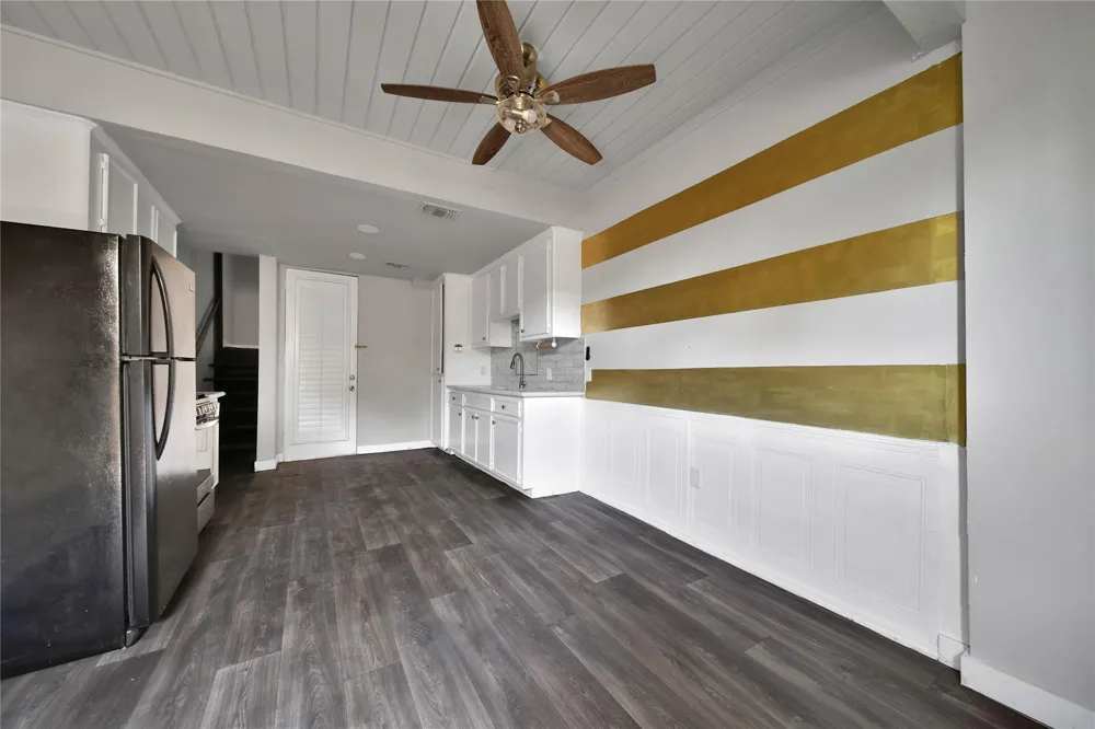 28 Lakeway Street Conroe, TX 77304
