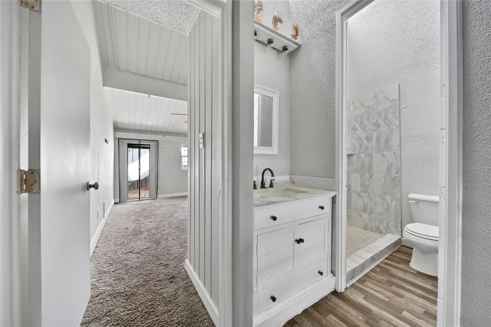 28 Lakeway Street Conroe, TX 77304