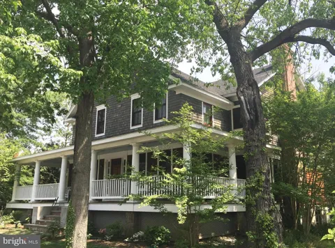 819 CLEVELAND STREET