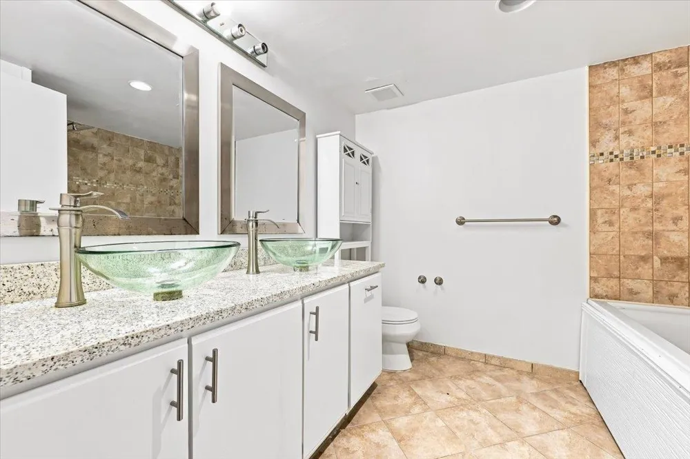 55 CLINTON PL Hackensack, NJ 07601