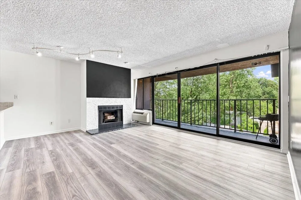 55 CLINTON PL Hackensack, NJ 07601