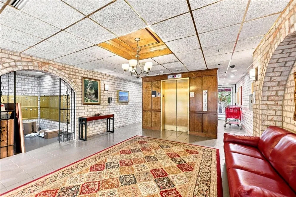 55 CLINTON PL Hackensack, NJ 07601