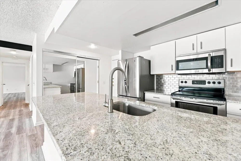 55 CLINTON PL Hackensack, NJ 07601
