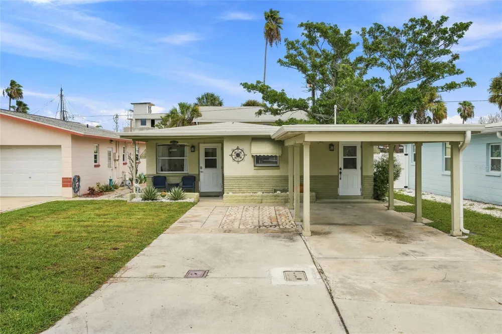13313 2ND STREET E Madeira Beach, FL 33708