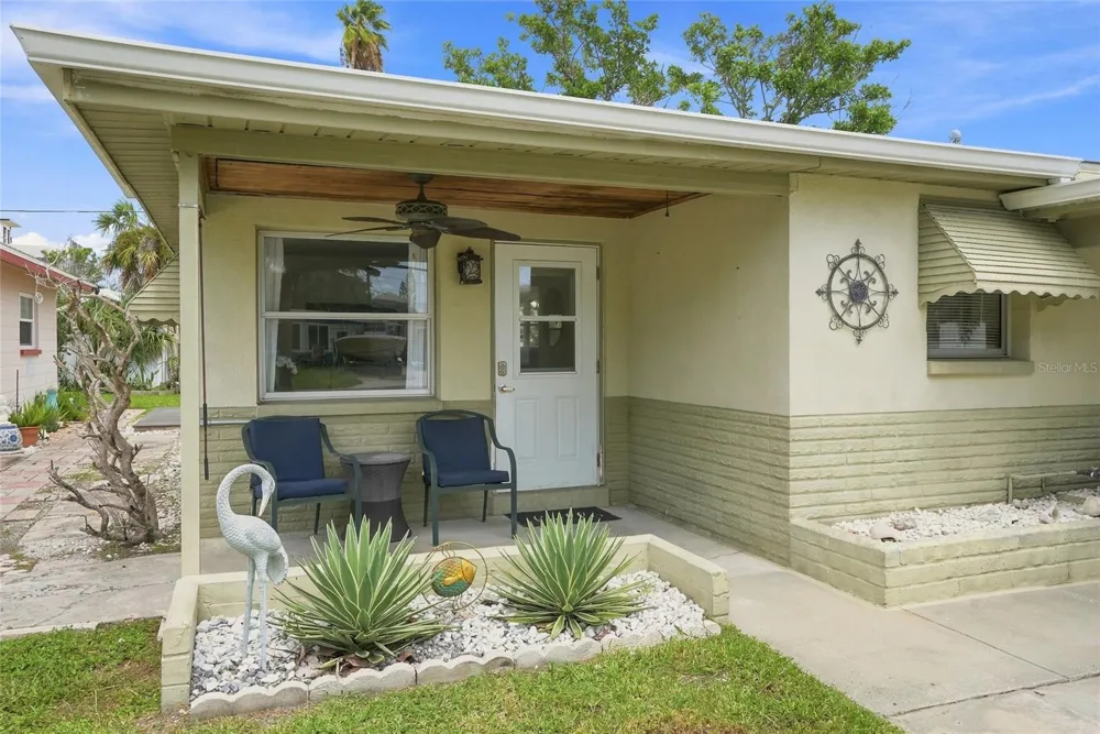 13313 2ND STREET E Madeira Beach, FL 33708