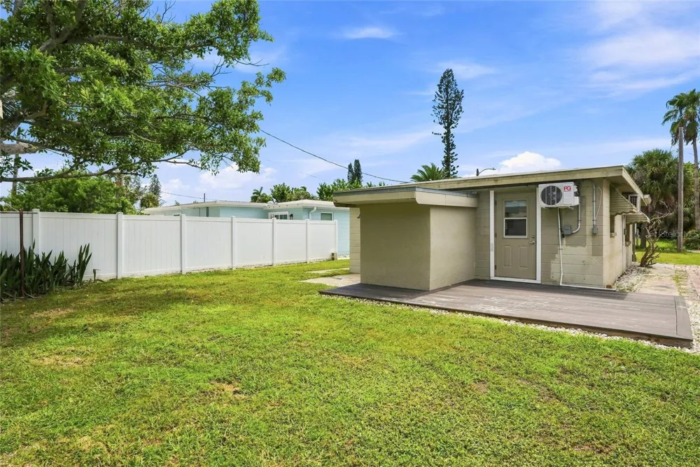 13313 2ND STREET E Madeira Beach, FL 33708