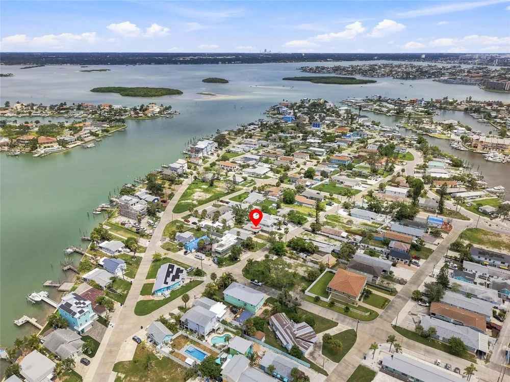 13313 2ND STREET E Madeira Beach, FL 33708