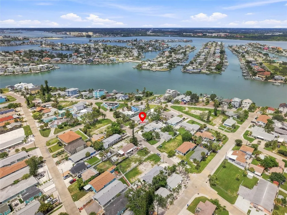 13313 2ND STREET E Madeira Beach, FL 33708