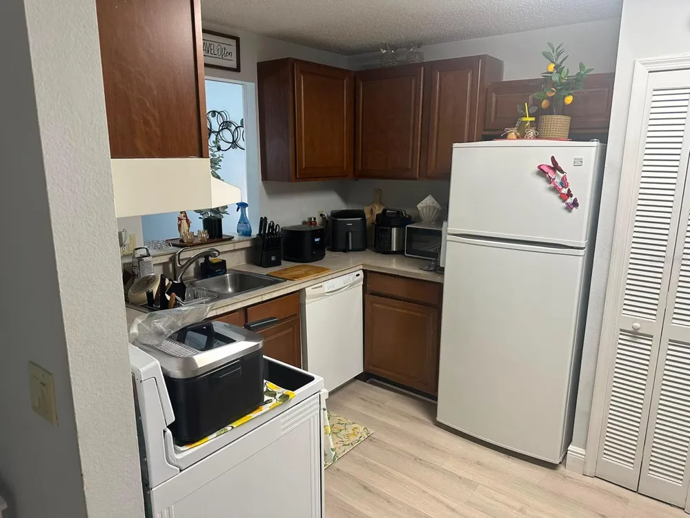 3205 SABAL PALMS COURT #B Kissimmee, FL 34747
