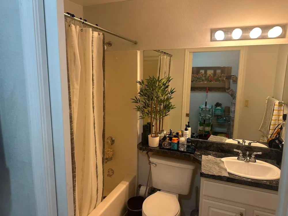 3205 SABAL PALMS COURT #B Kissimmee, FL 34747