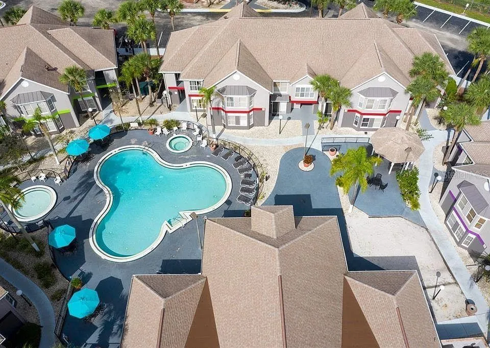 3205 SABAL PALMS COURT #B Kissimmee, FL 34747