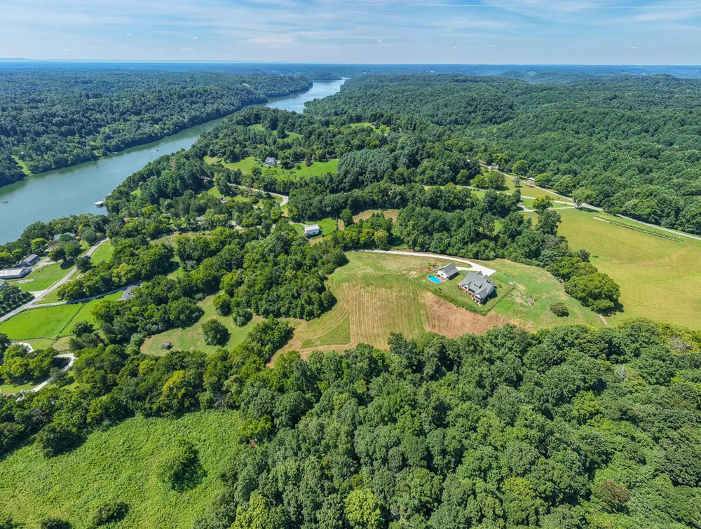187 Harrison Ln Manchester, TN 37355
