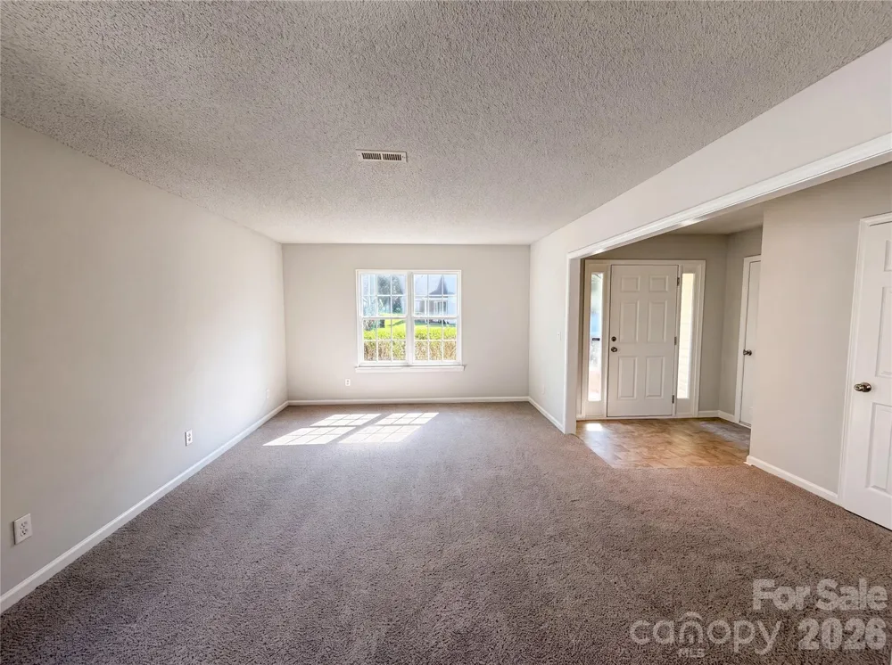 10319 Covingtonwood Drive Charlotte, NC 28214