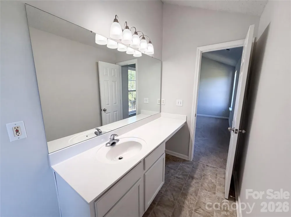 10319 Covingtonwood Drive Charlotte, NC 28214