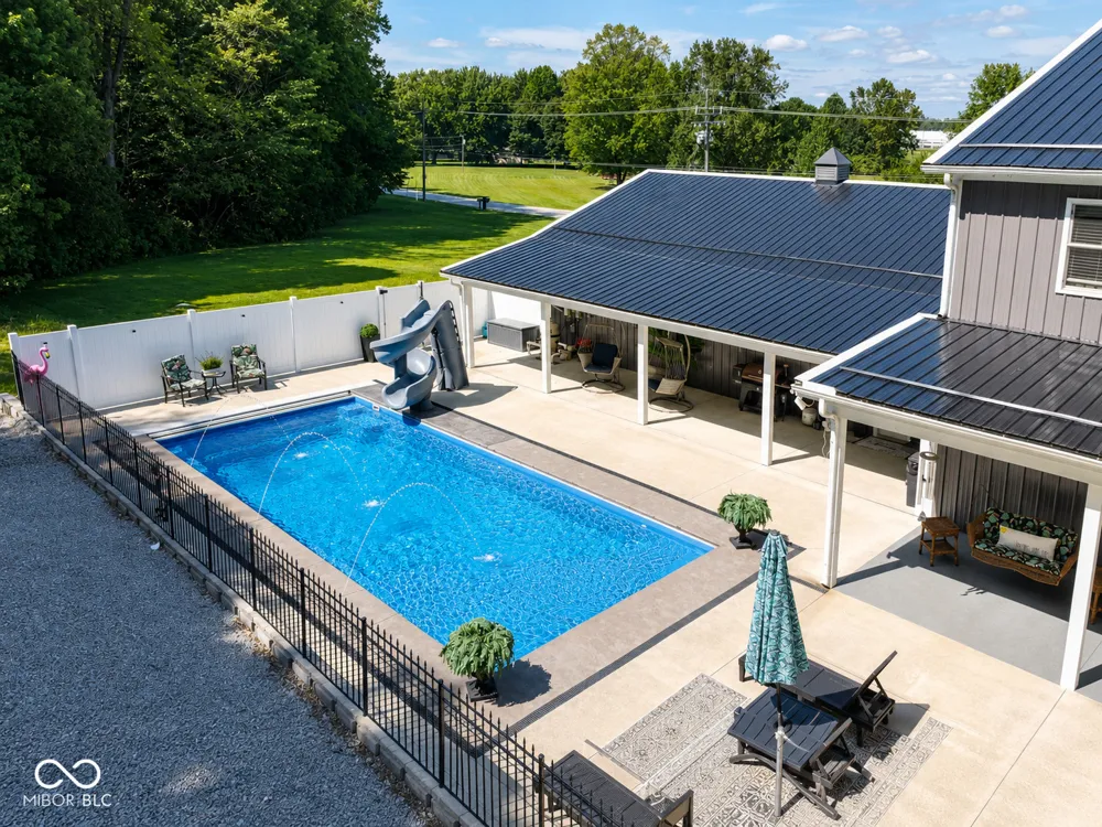 465 E State Road 250 Brownstown, IN 47220