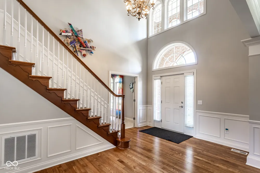 1826 Fairmount Street Carmel, IN 46032