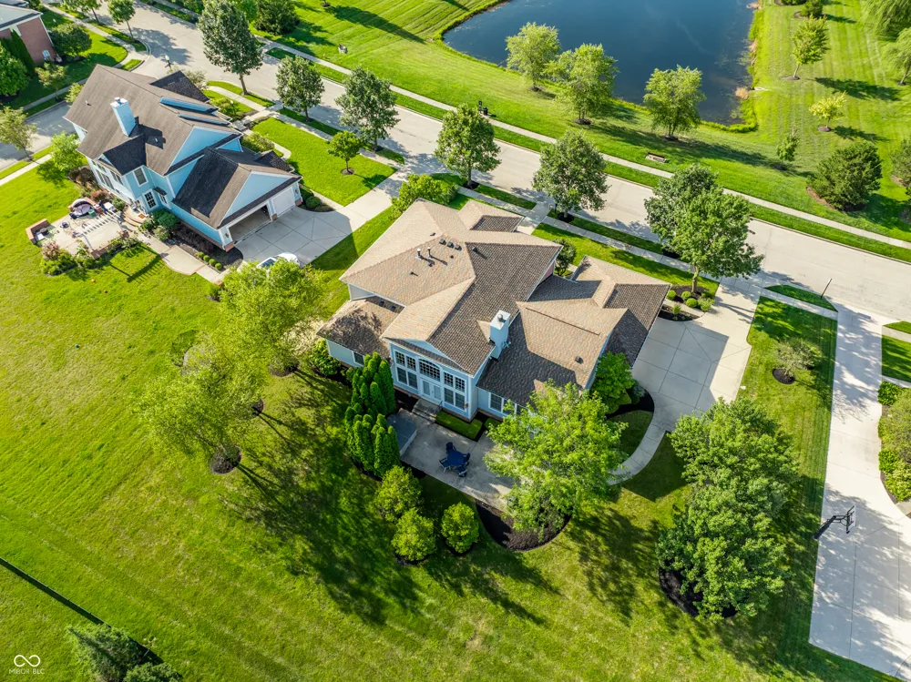 1826 Fairmount Street Carmel, IN 46032