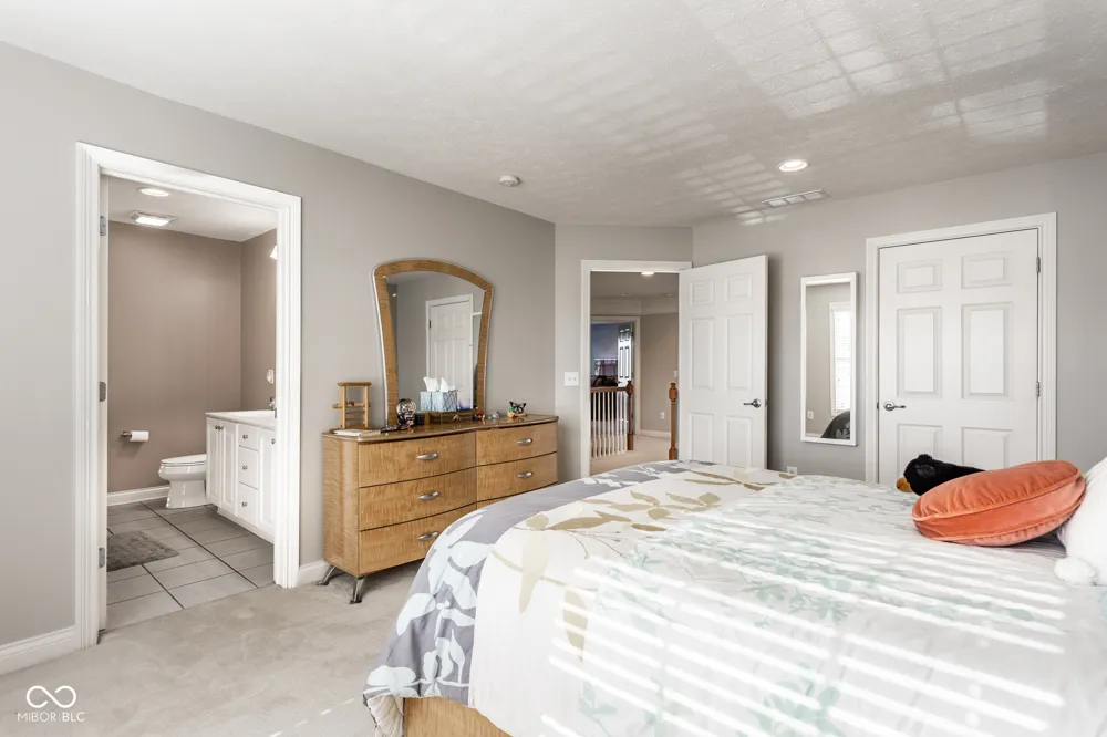 1826 Fairmount Street Carmel, IN 46032