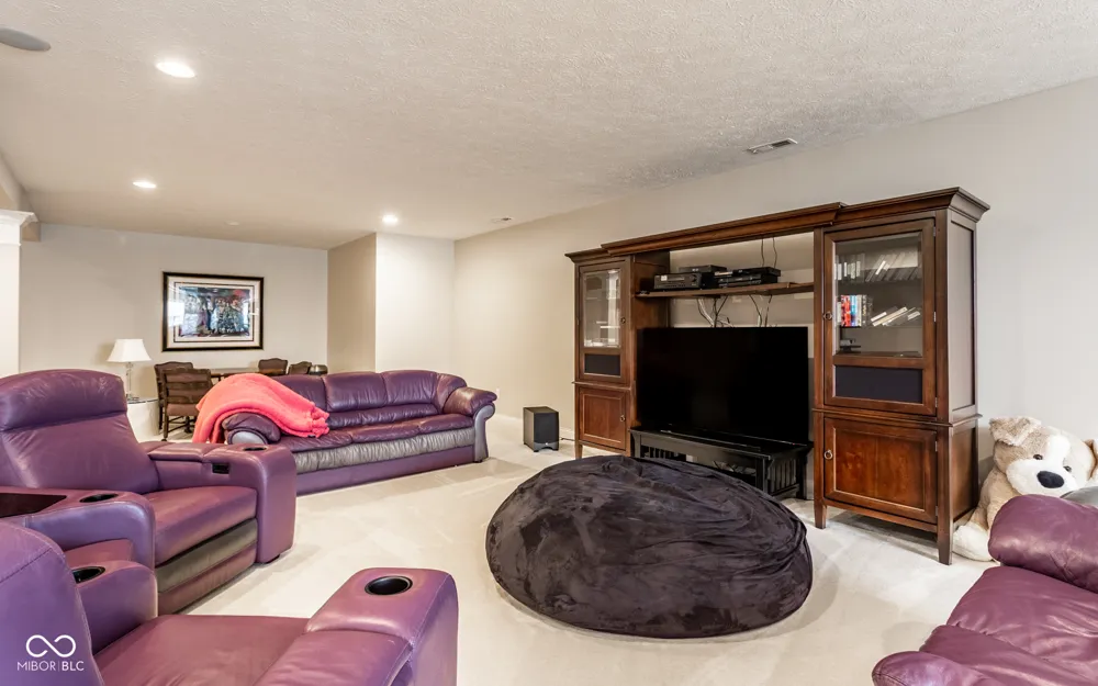 1826 Fairmount Street Carmel, IN 46032