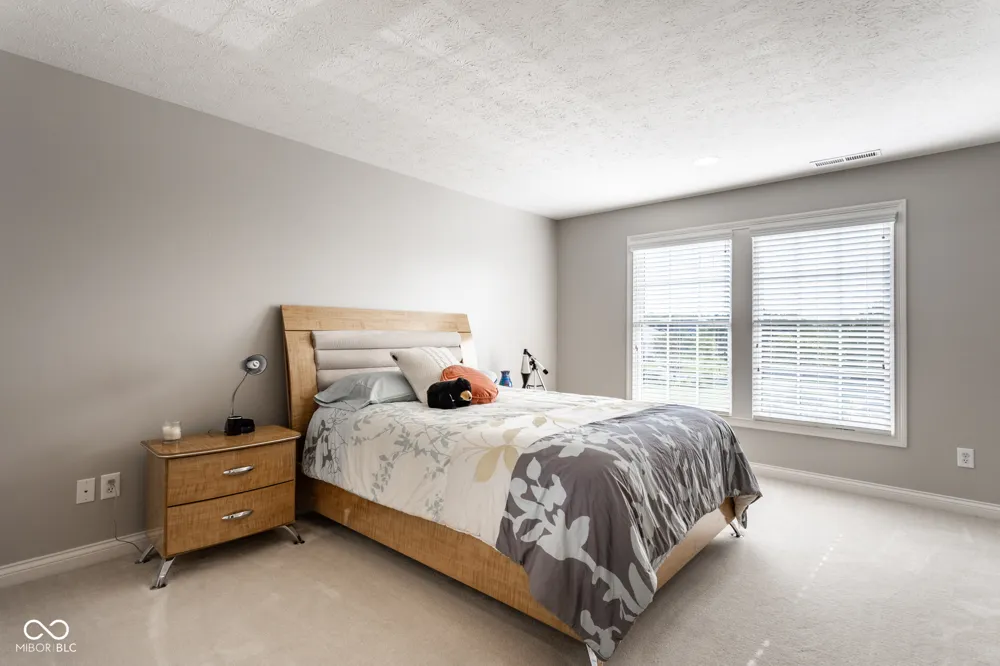 1826 Fairmount Street Carmel, IN 46032