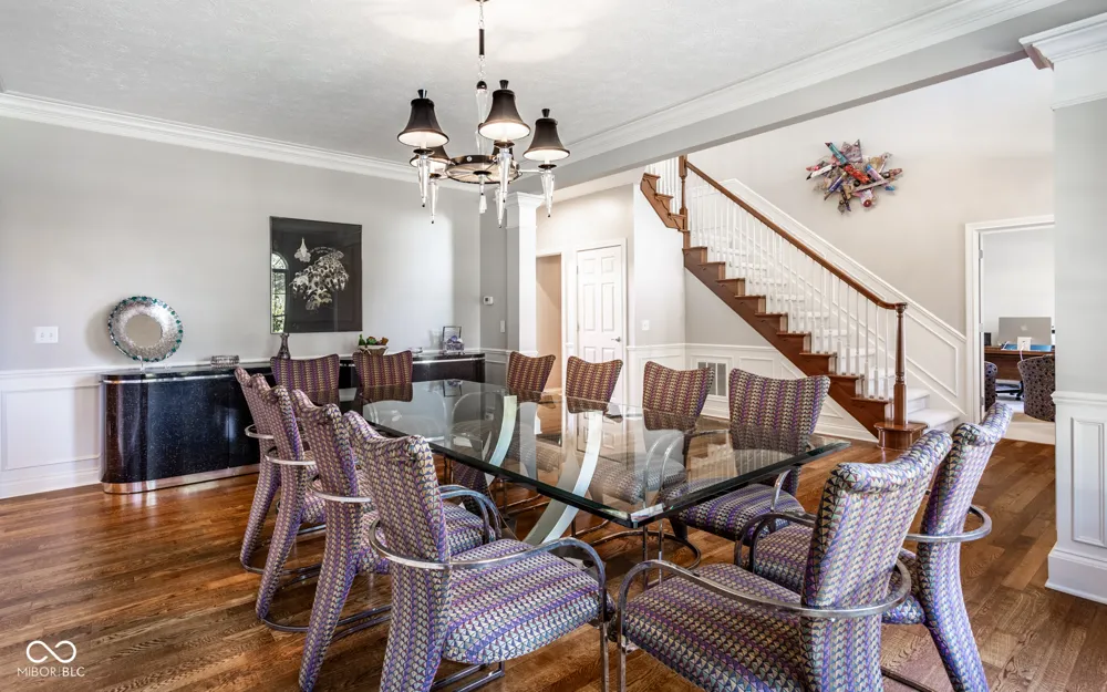 1826 Fairmount Street Carmel, IN 46032