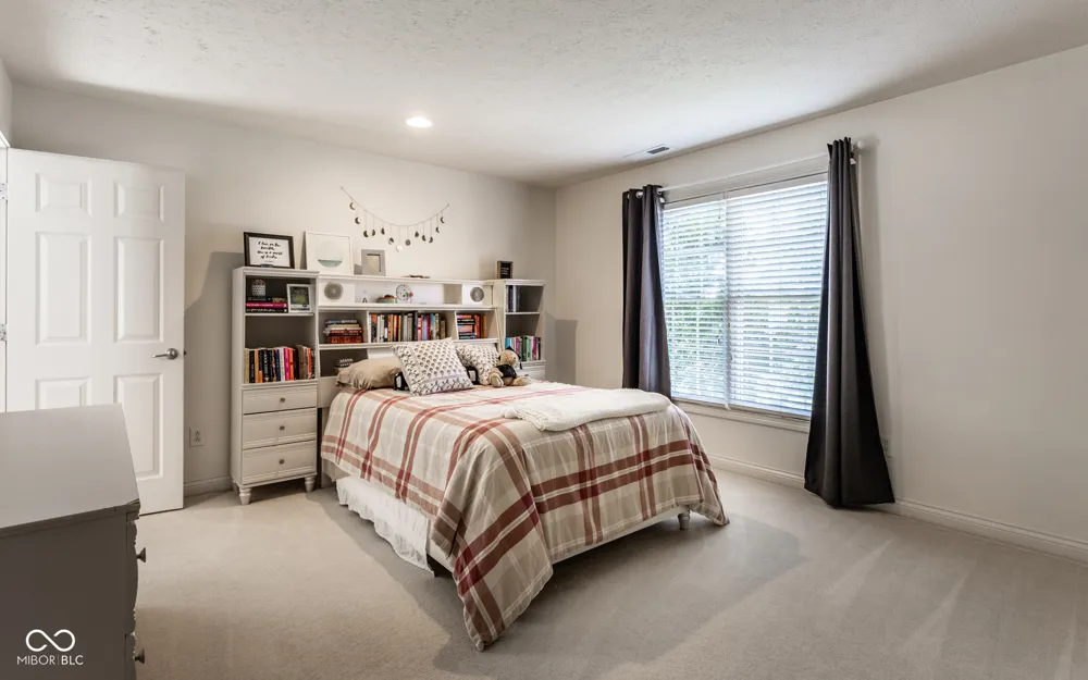 1826 Fairmount Street Carmel, IN 46032