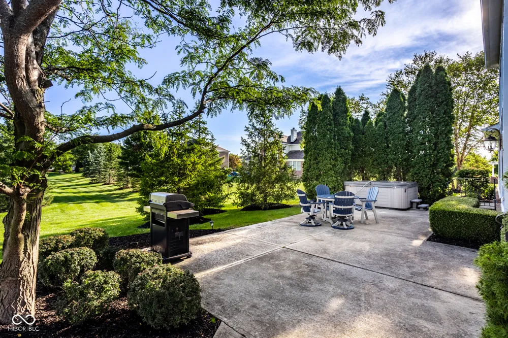 1826 Fairmount Street Carmel, IN 46032