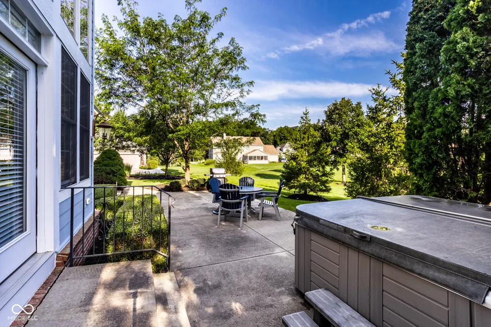 1826 Fairmount Street Carmel, IN 46032