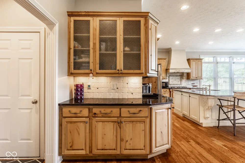 1826 Fairmount Street Carmel, IN 46032