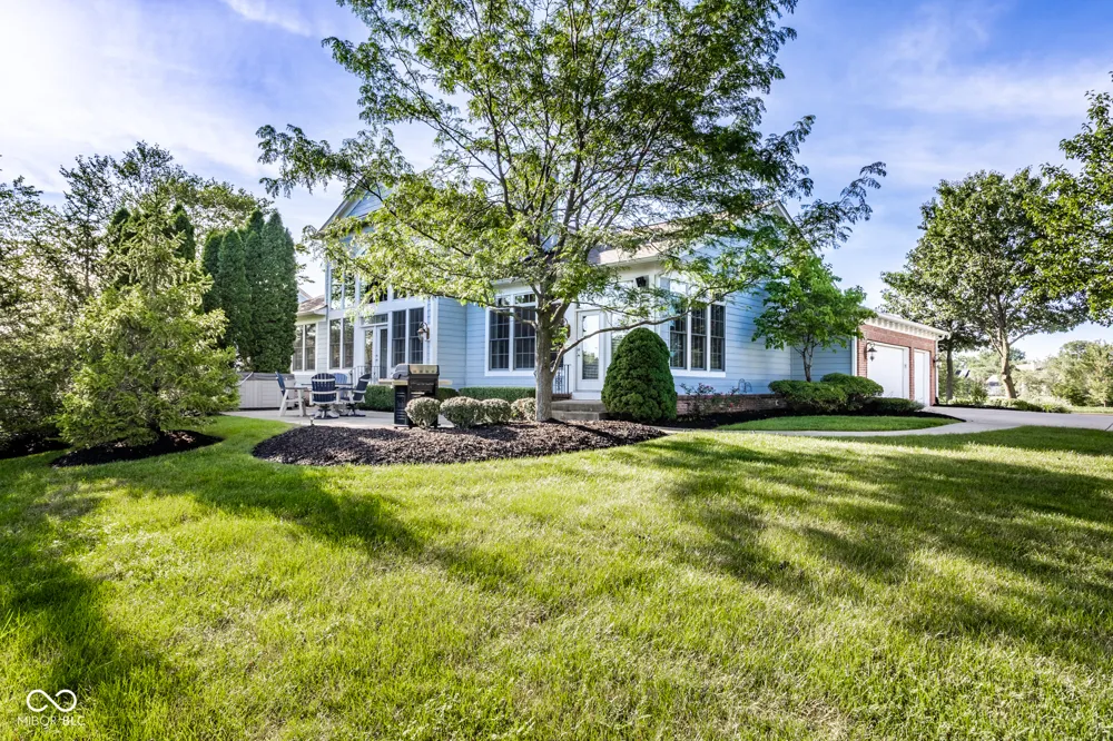 1826 Fairmount Street Carmel, IN 46032