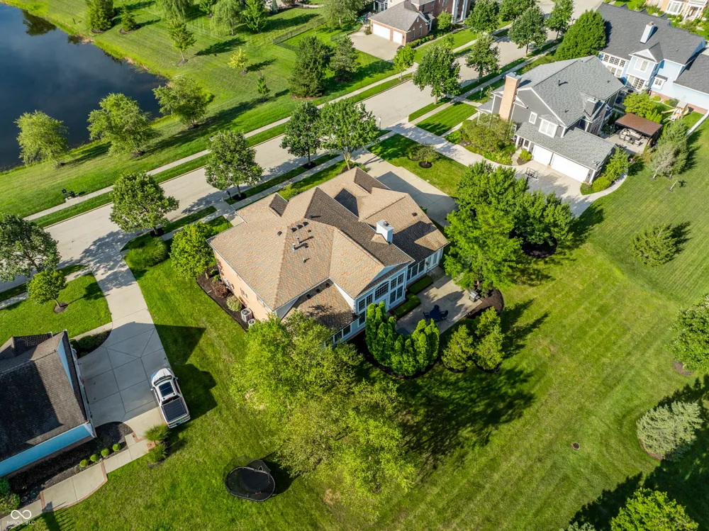 1826 Fairmount Street Carmel, IN 46032