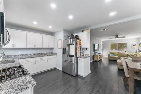 1429 Crestridge Drive