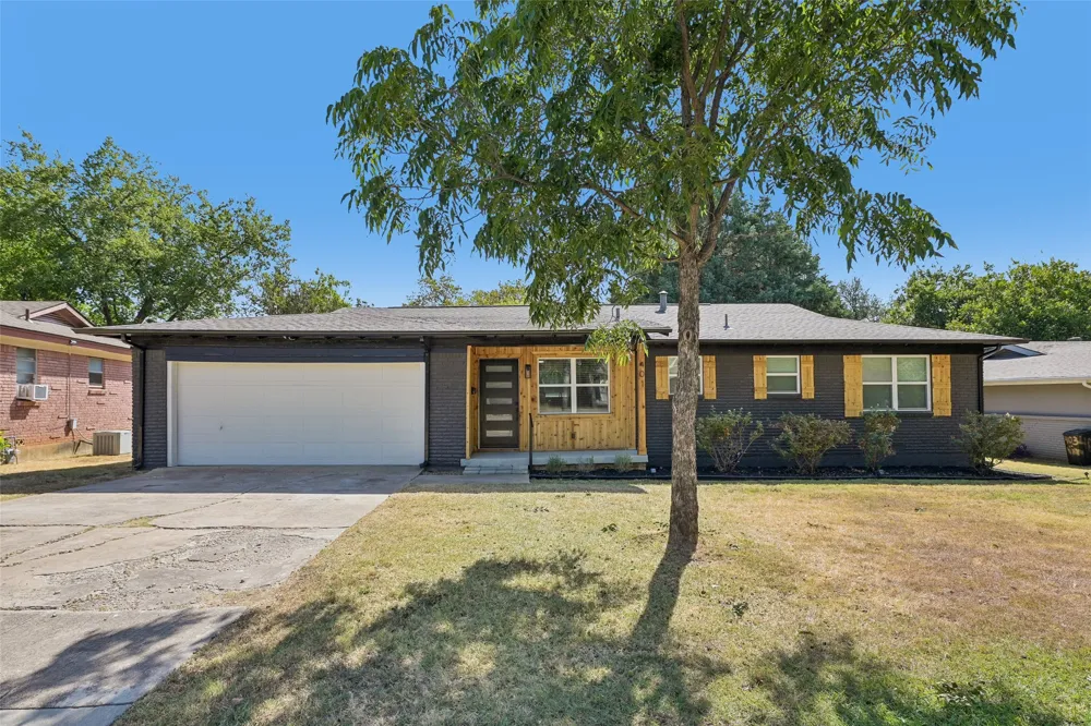 401 Vine Street Euless, TX 76040