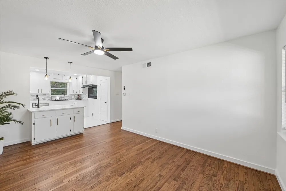 401 Vine Street Euless, TX 76040