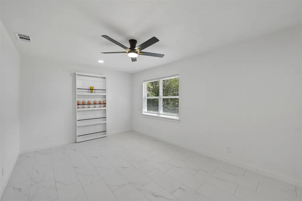401 Vine Street Euless, TX 76040