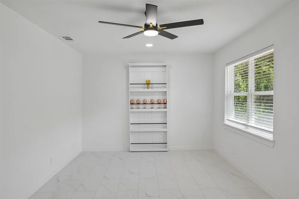 401 Vine Street Euless, TX 76040