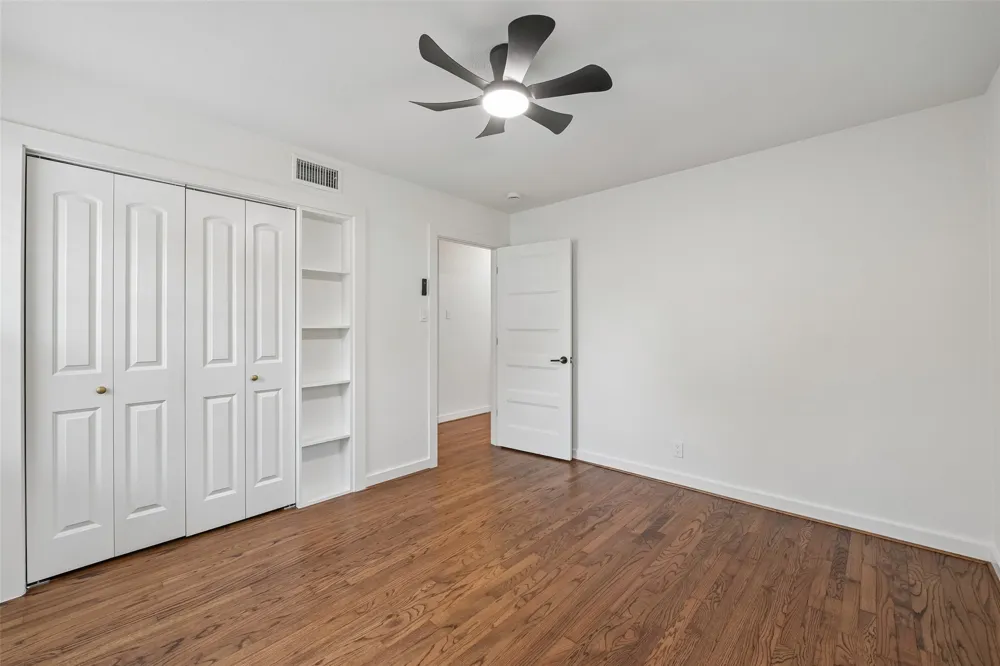 401 Vine Street Euless, TX 76040