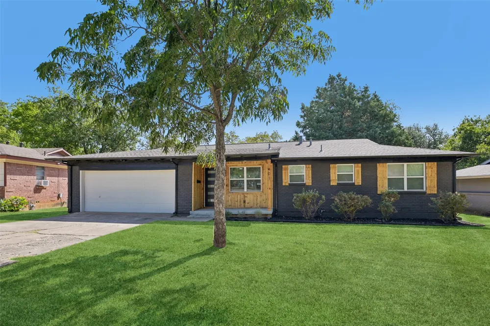 401 Vine Street Euless, TX 76040